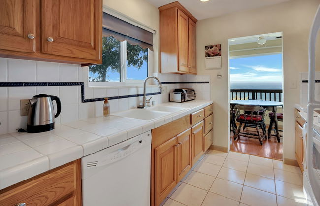 Stunning Coastal Cottage w/ Views of Monterey Bay! - Foto 10