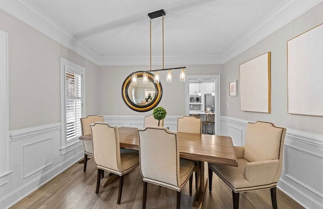 Winding Down by Avantstay Sleeps 20 + Dock, View - Photo 23