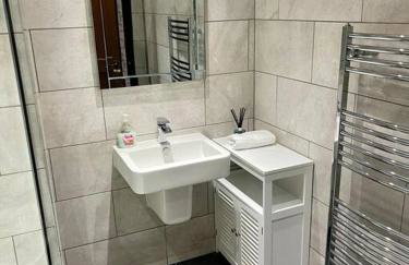 Outstanding 6 Bedroom House Cotton End, Bedford - Foto 33