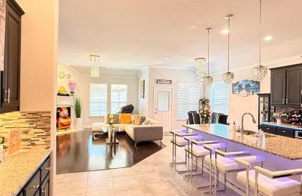 Modern Family Fun Home near AT&T Stadium, Rangers,6Flags, Epic Water Park - Foto 8