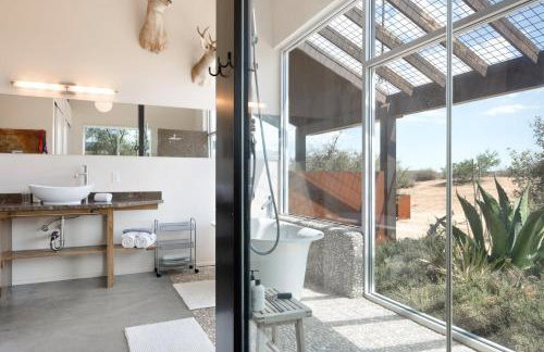 Jackalope Junction-Pool, Hot Tub, Fire Pit, BBQ & Desert Views! home - Foto 16