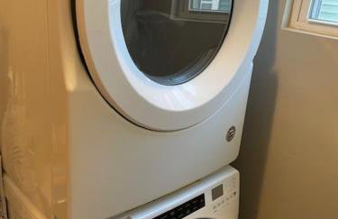 Near Downtown-2 En-Suites - Garage - Sleeps 9 - Foto 38