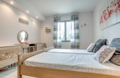 Modern villa with private pool - Foto 24