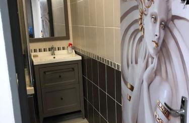 House, lot, secure private parking - Foto 9