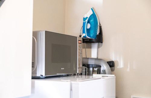 Wheatley House - Great Location - Free Parking, Self-Check-In, Fast Wifi and Smart TVs by Yoko Property - Foto 27