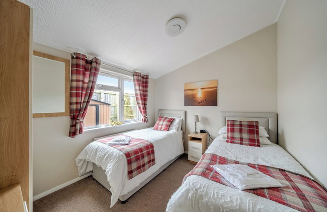 2 Bed Cabin - Sleeps 4 - Pets - 5 min to Beach - Foto 6