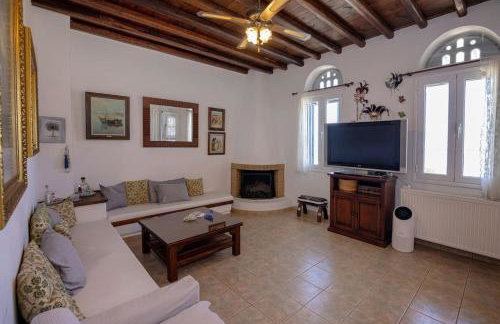 Tinos Beautiful Sunrise Apartment Near Agios Sostis Beach - Foto 18