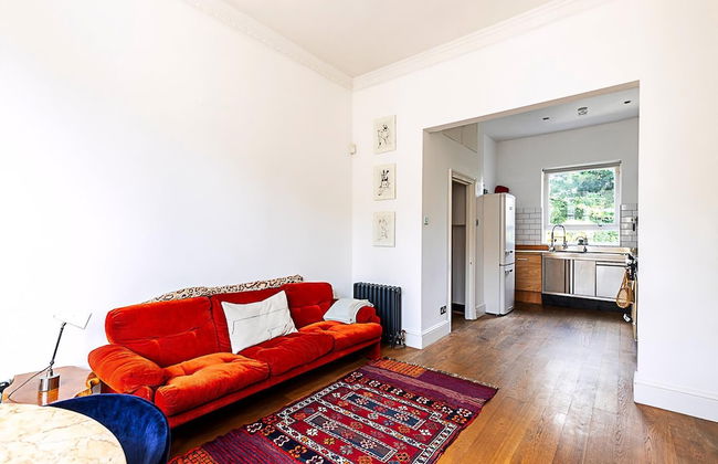 Retro Charm and Modern Comforts - Photo 5