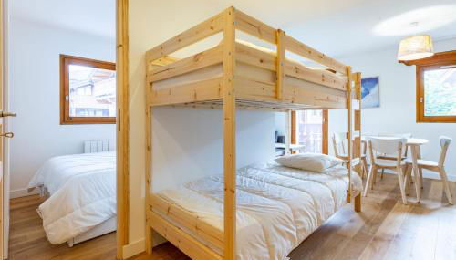 Very Bright Cocoon With Balcony Near The Slopes - Photo 4