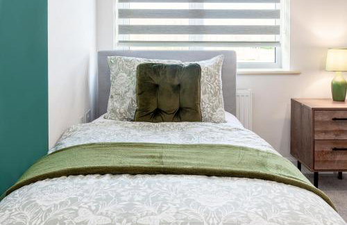 Cozy 2 Bed in Milton Keynes Free parking & WiFi - Photo 15