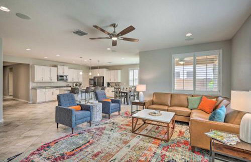 5 Mi to Surprise Stadium! Snowbird Escape with Pool - Foto 16