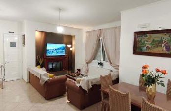 Niki's House - Photo 2