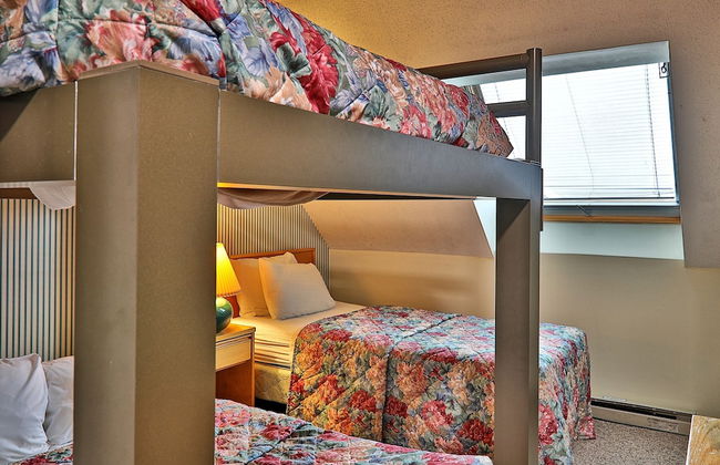 Mountain Green Resort By Killington VR - 3 Bedrooms - Photo 28