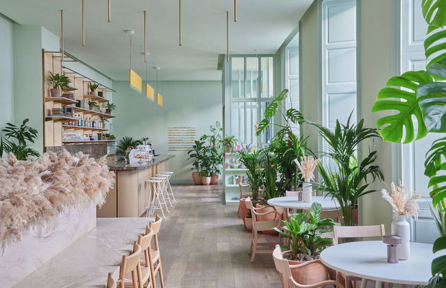 Eden Locke - Photo 9