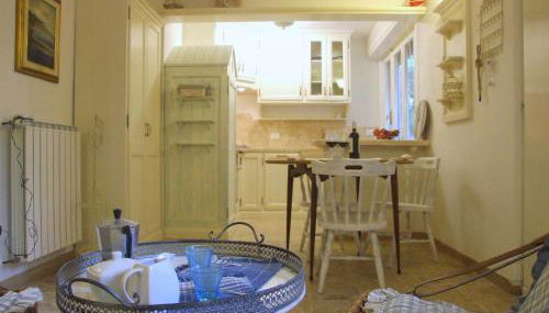 Huge Holiday Home in Marina di Castagneto Carducci near Sea - Foto 5