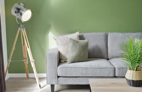 Mersey Way, Spacious 3 Bed Home, Close to Sheffield City Centre & FREE Driveway Parking - Perfect for Workers, Groups & Families - Hosted by Stay Host Save - Foto 1