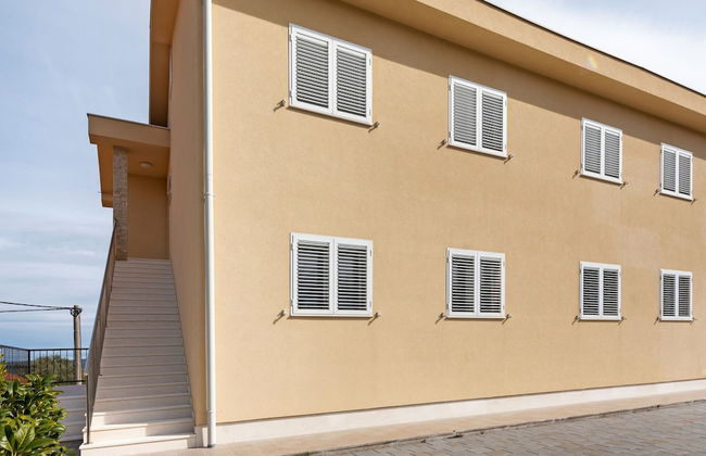 Simplistic Apartment in Neviđane with Balcony - Foto 22