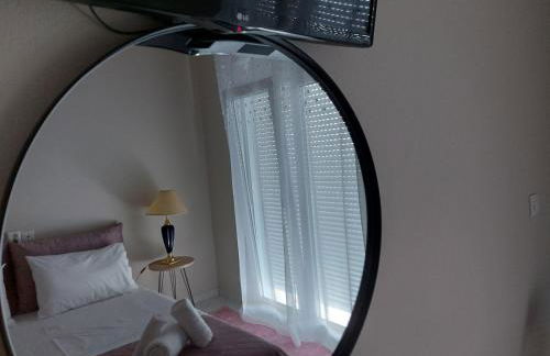 Amazing view with huge balcony - Photo 35