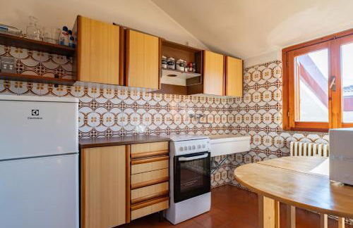 Spacious mountain view attic apartment - Foto 5