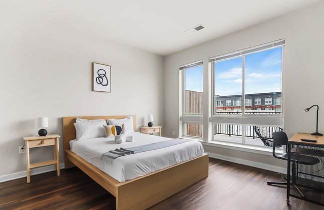 Huntington Apartments near Huntington Metro - We Host - Photo 12