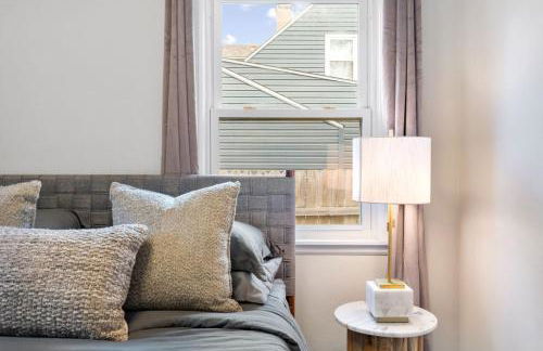 Relax & Play - 4BR Home with Game Room for Family & Outdoor Area - Foto 11