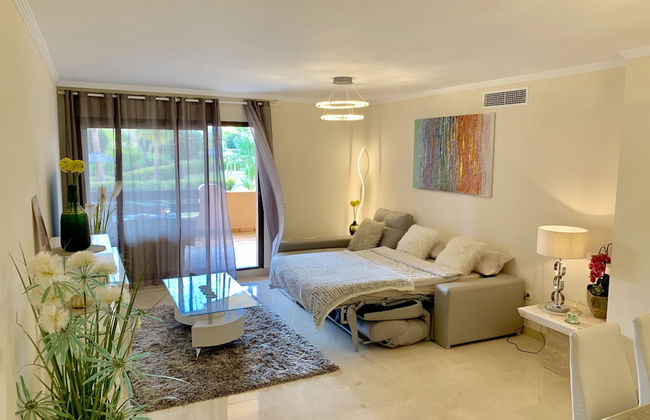 Casares Beach Golf Apartment With Private Garden and Pool Access - Foto 4