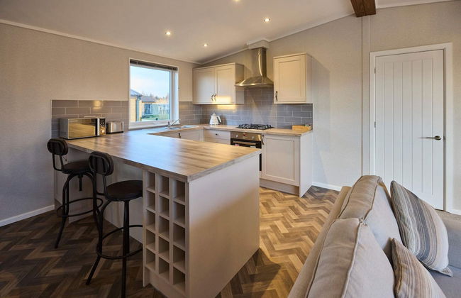 Host Stay Hazelwood Deluxe Lodge - Photo 3