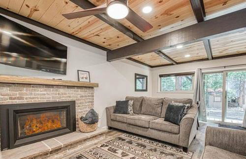 Elderberry Bluejay Location Goals Tub Time - Photo 56