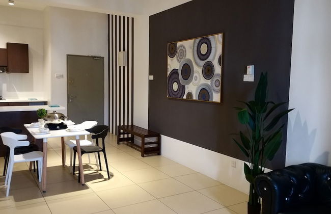 Misty Wonderland Next to Night Market - Foto 4