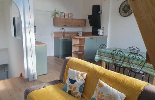 Appart avec terrasse, AirCon & parking clos - Foto 2
