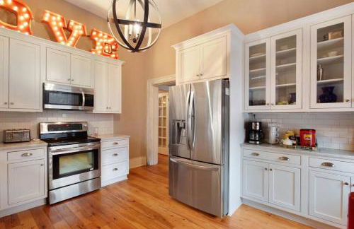 Big Yellow Brick House - Victorian District - Foto 13