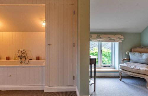 Finest Retreats - The Coach House at Tybroughton - Photo 23