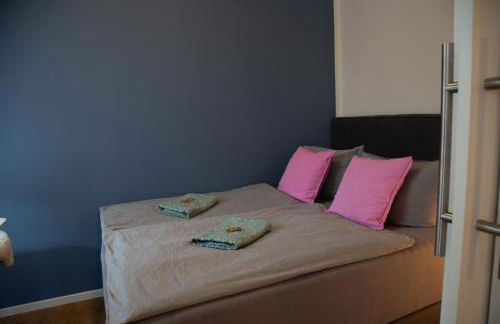 MiCasa OL - Deluxe Apartment mit Stil - Carport Stellplatz - Küche - WLAN - 3,7 KW Steckdose für E Auto - Terrasse - Photo 10