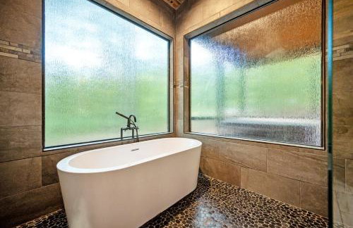 Romantic 1BR Cabin in Broken Bow HotTub, FirePit - Foto 5