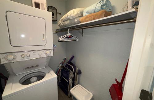 Dolphin Updated Cottage On River - 1 Mile to Beach Kitchen Washer Dryer - Foto 13