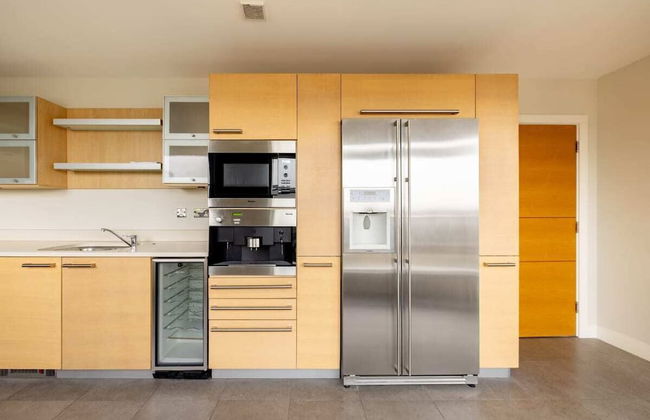 The Riverside Residence - 3bdr Flat With Balcony - Foto 3