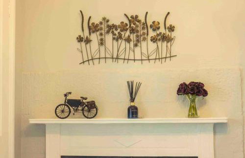 Spacious city centre apartment full of character - Foto 7