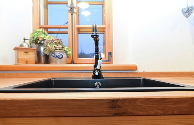 Sunny Holiday Home Near the Forest - Foto 11