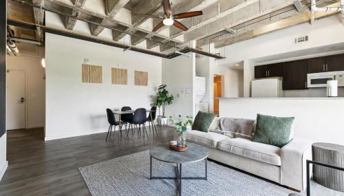 Industrial Downtown Apartment - 2BD 2BA - Foto 2