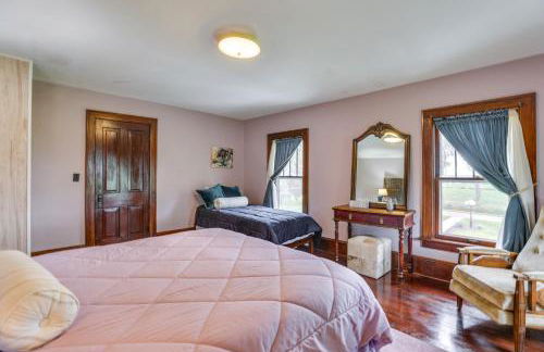 Fire Pits, Views and Yard Luxe Mt Horeb Getaway! - Foto 21