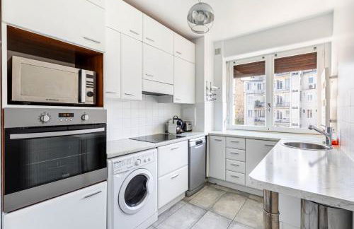 GuestReady - Elegant stay with private balcony - Foto 12