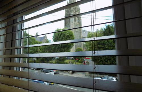 Cathedral View Apartment Derry - Photo 20