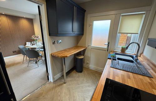 Modern House Near Livingston - Foto 37