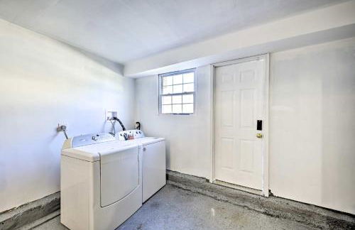 Bay Shore Vacation Rental with Shared Yard! - Foto 18