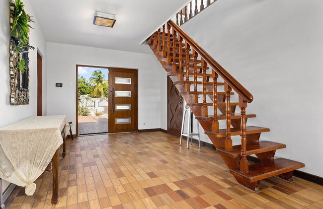 Spacious 4BR Villa Private Pool Cozy Location - Photo 34