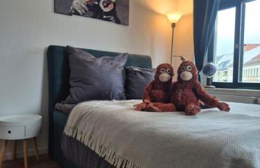 Monkey Magic Mansion 2 BR, next to tram and lake - Foto 1