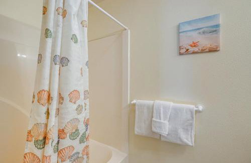 Walk to Shore Home with Deck in Rockaway Beach! - Foto 20