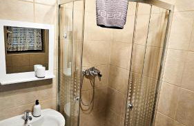 MALA KUĆA, Lič - Foto 13