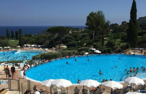 Cap Esterel 2 pièces Climatisé 4-5pers Piscines Parking Draps Wifi - Foto 8