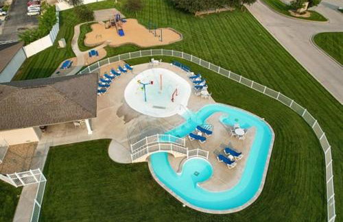 Nautical-Inspired Lakefront Unit w/ Awesome Views - Foto 2